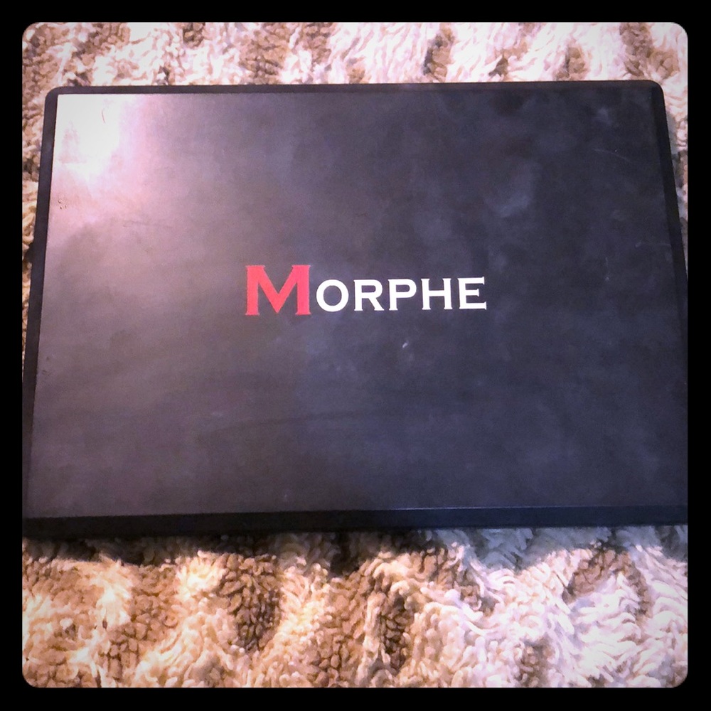 Morphe eyeshadow palette